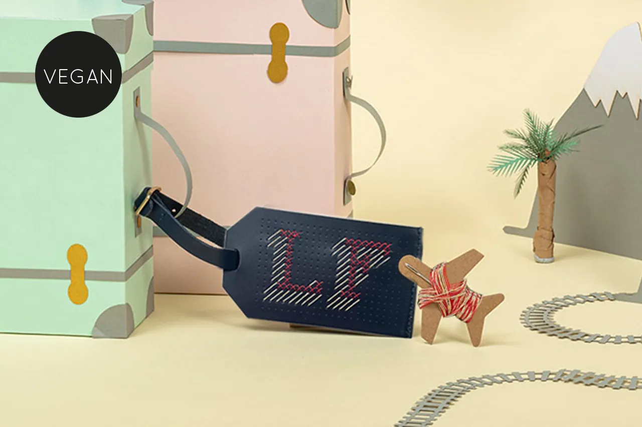 Stitch Passport & Luggage Tag Set - Black